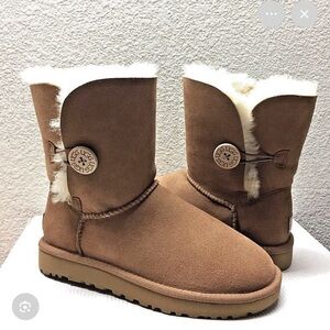 UGG Classic Bailey Button Boots in Chestnut